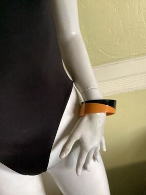 Two-Tone vintage Black and Mustard Resin Bangle Bracelet